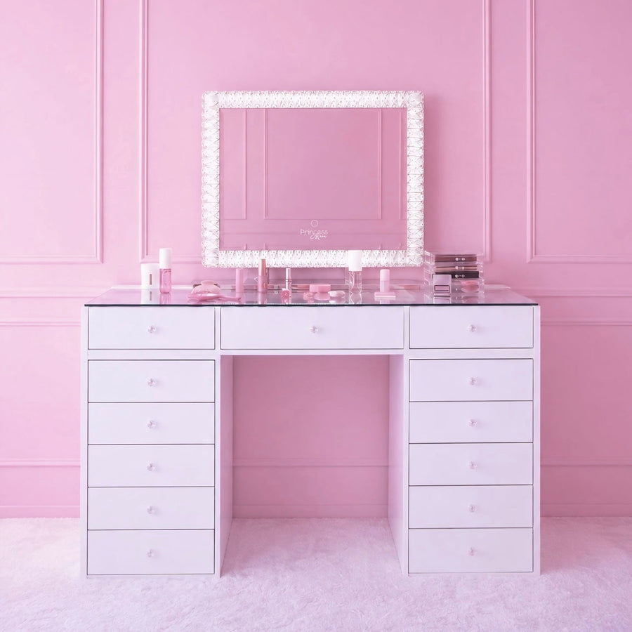 Produit Princess Room présenté sur une coiffeuse